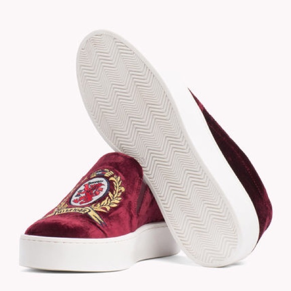 tommy hilfiger crest sneaker